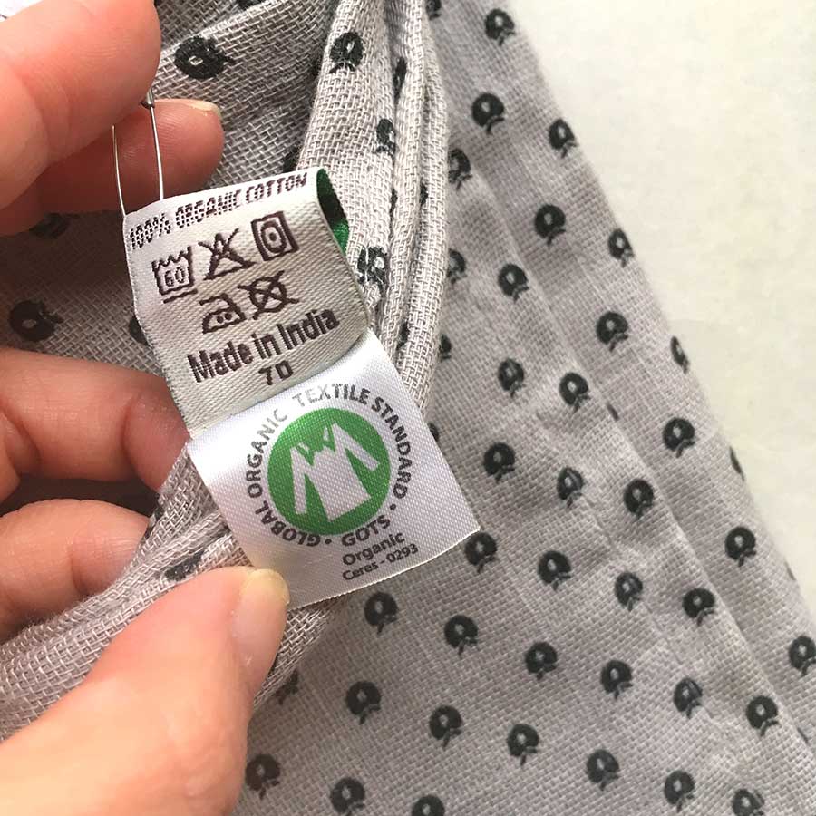 デンマークから Smafolk オーガニックコットン 大判ガーゼクロス 【クリックポスト可】  Burp Cloth mini apples ライトグレー 70×70cm お風呂上りやプールにも