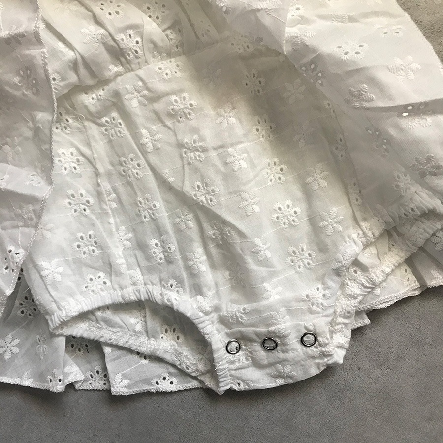 [30%off] lifes ブルマーつきエプロンワンピース ホワイト 60/70-80