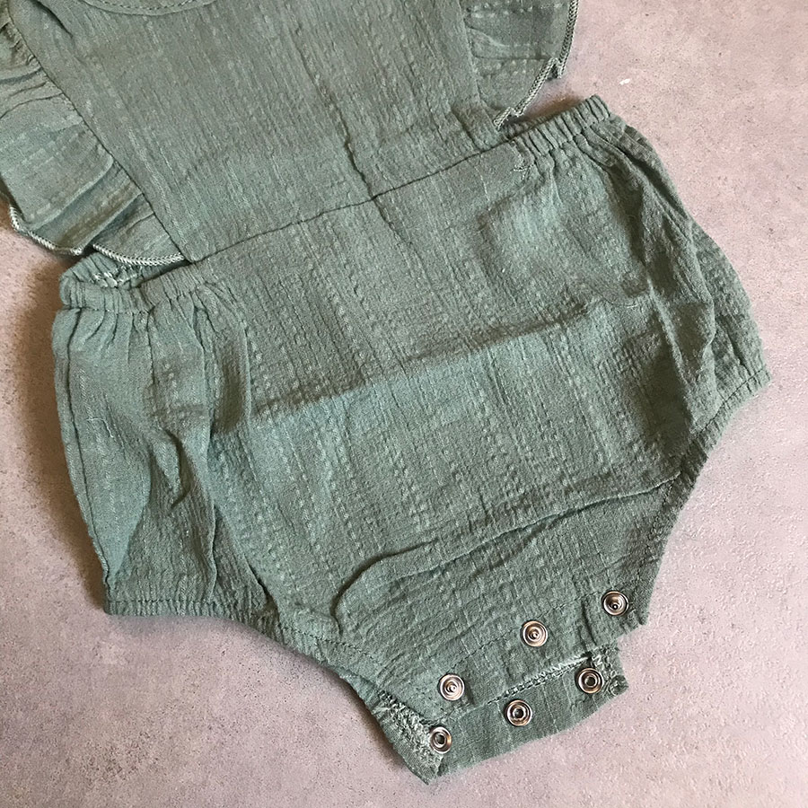 lifes フリルスリーブロンパース 60/70 GR/SG