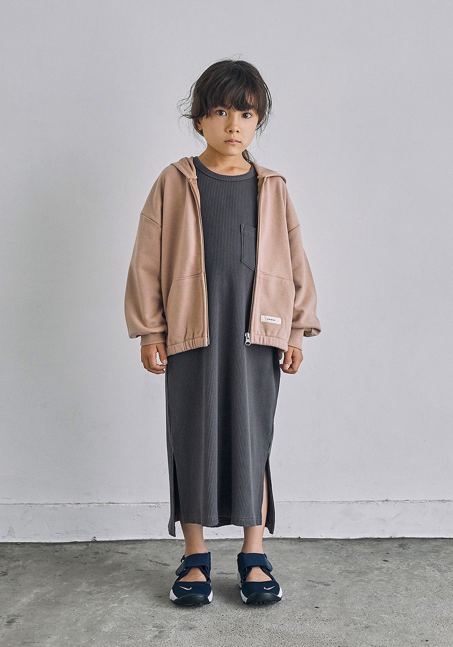 [60%OFF] undeny. リブスリットワンピース M(110-120)/L(130-140)/XL(150-160)