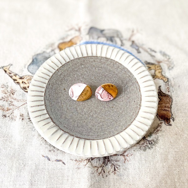 Elke Le Roux 南アフリカ製 陶器ピアス pink/white marble