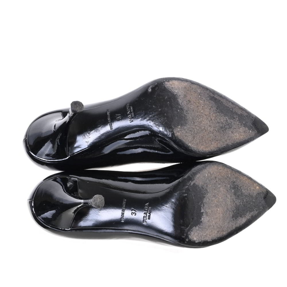【PRADA】lady's エナメル調 ヒール パンプス 人気のblack PRADA パンプス 靴 黒 革 36サイズ