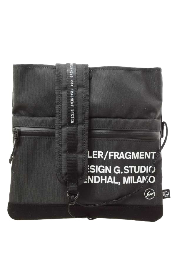 MONCLER FRAGMENT 22AW サコッシュ 新品　定価68200円 MONCLER FRAGMENT 22AW サコッシュ 新品 定価68200円 - メルカリ