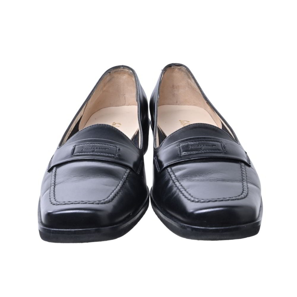 Salvatore Ferragamo 쥶 ե