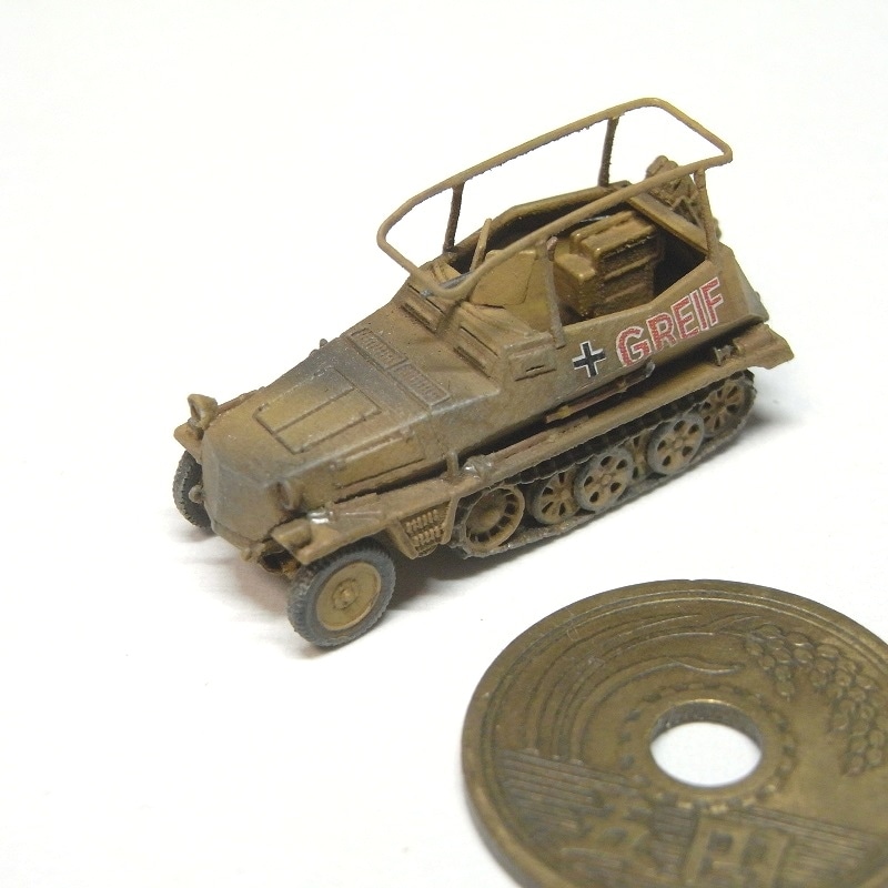 1/144 Sd.Kfz.250/3　グライフ