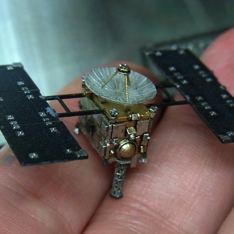 1/144 小惑星探査機 はやぶさ [MUSES-C] UVレジンVer. の販売 DAMEYA-NET