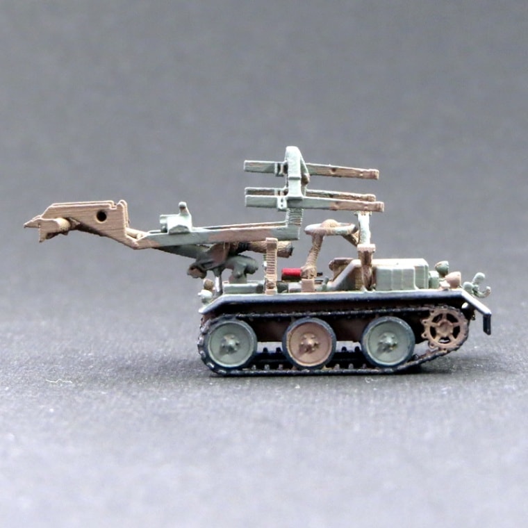 1/144　陸上自衛隊　HAWKミサイル用ハイパワーイルミネーター＆ローダー