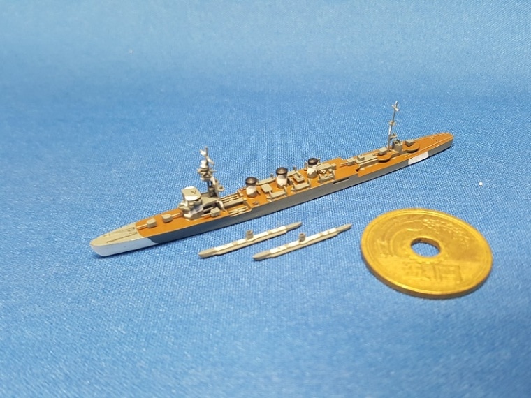 1/2000　軽巡洋艦 木曽（まるゆ付・UVレジン版）