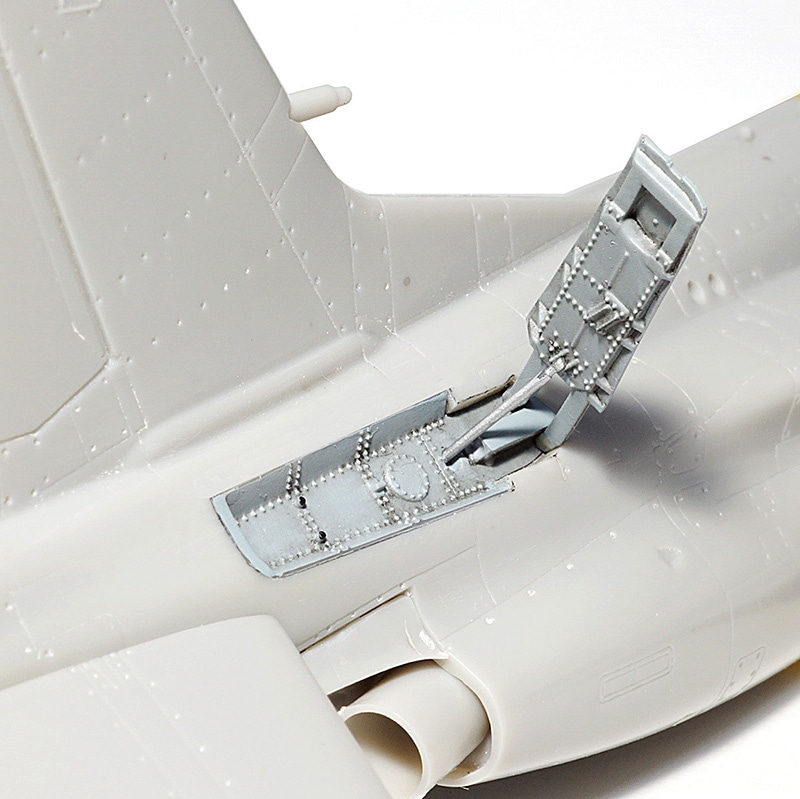 1/72　川崎T-4 エアブレーキ