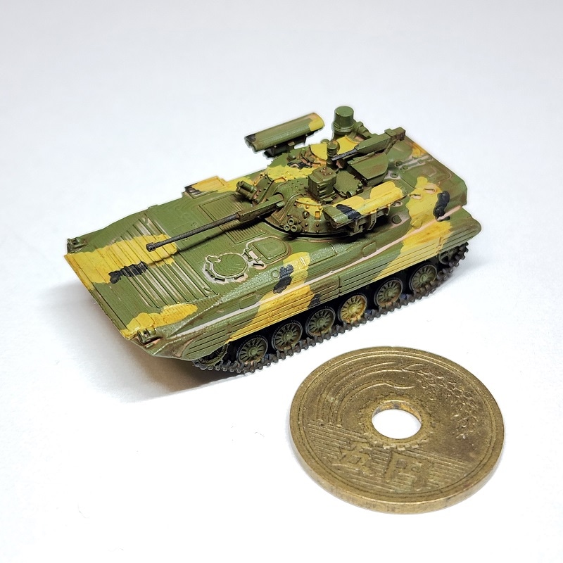 1/144　BMP-2M 歩兵戦闘車