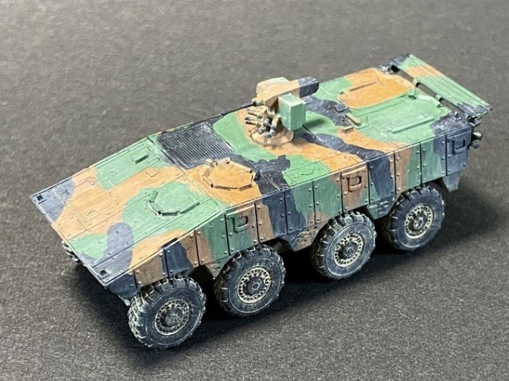 1/144　現用フランス軍　VPC装輪装甲車