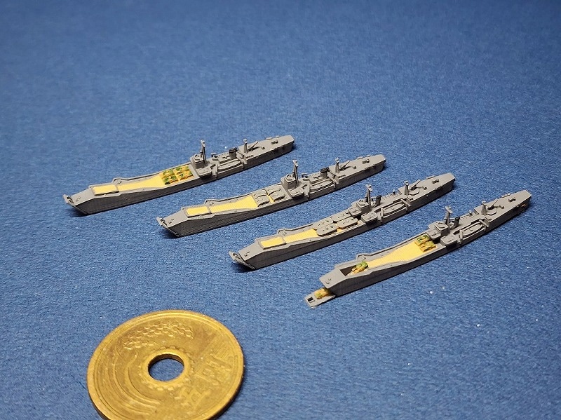 1/2000 二等輸送艦（4隻セット）