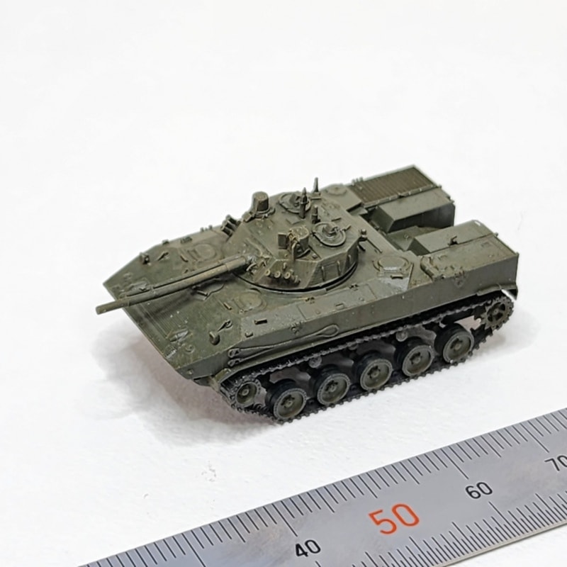 1/144　BMD-4歩兵戦闘車