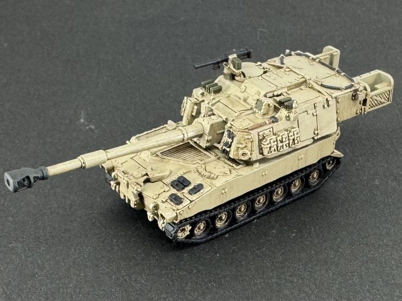 1/144　現用米軍　M109A6　パラディン