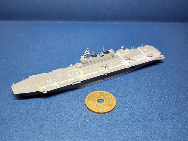 1/2000　護衛艦いずも（第一次改装後）