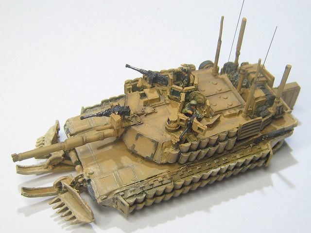 1/144　M1A2エイブラムス TUSK2 マインプラウ