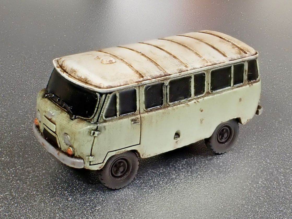 1/144　現用ロシア軍　UAZ-452