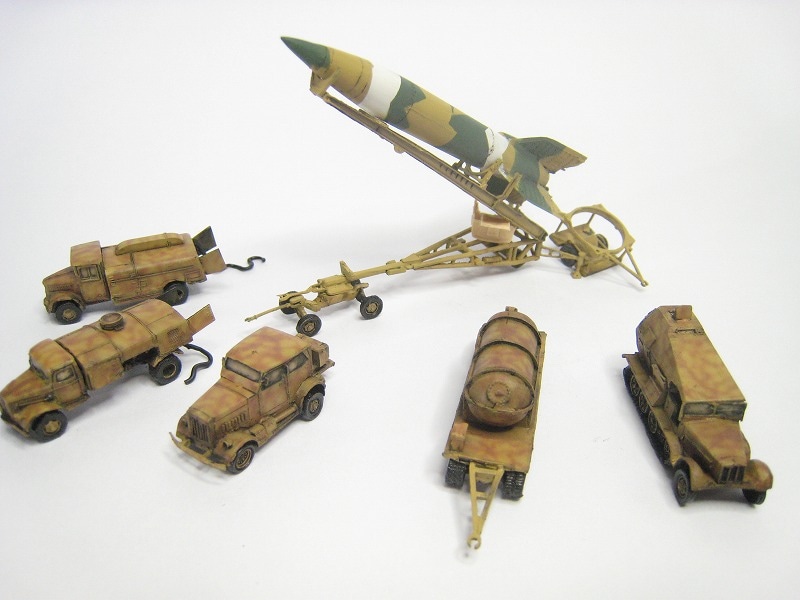 1/35 V2ロケットと発射支援車両セット 1/144 V-2ロケット発射支援車両セット の販売 DAMEYA-NET