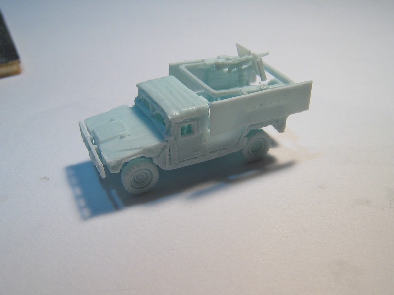 1/144　M998 HMMWV ガントラック