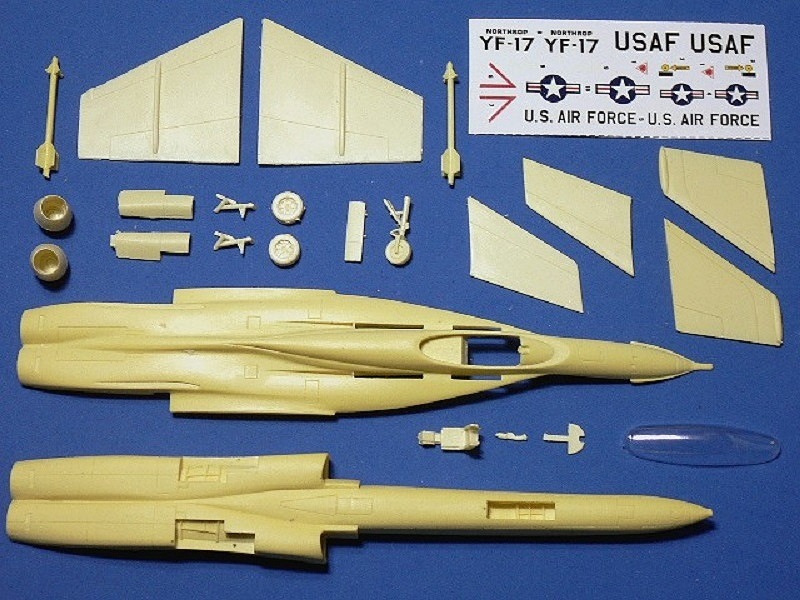 1/72���Ρ������åס�YF-17�����֥�