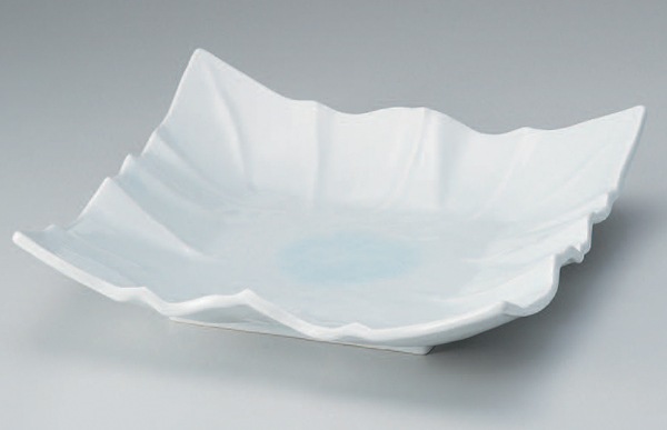 22 2 525 青白磁折り紙尺一寸皿