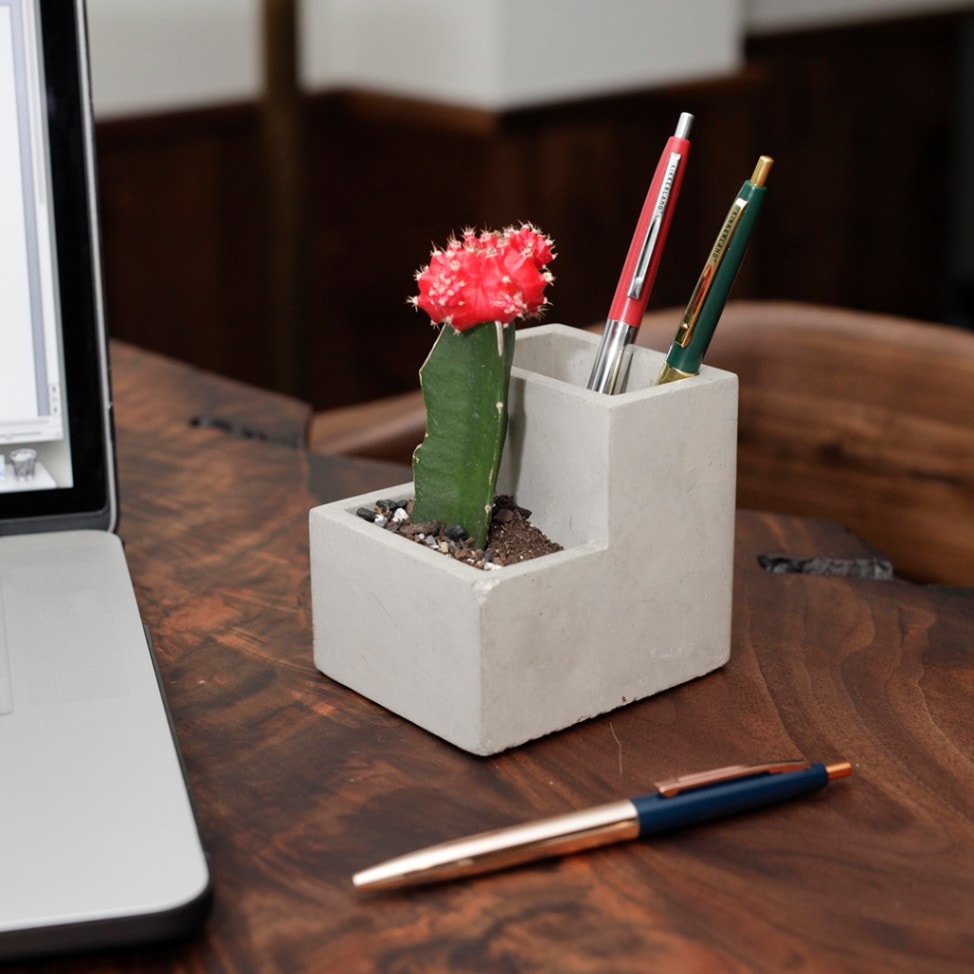 Concrete Desktop Planter 