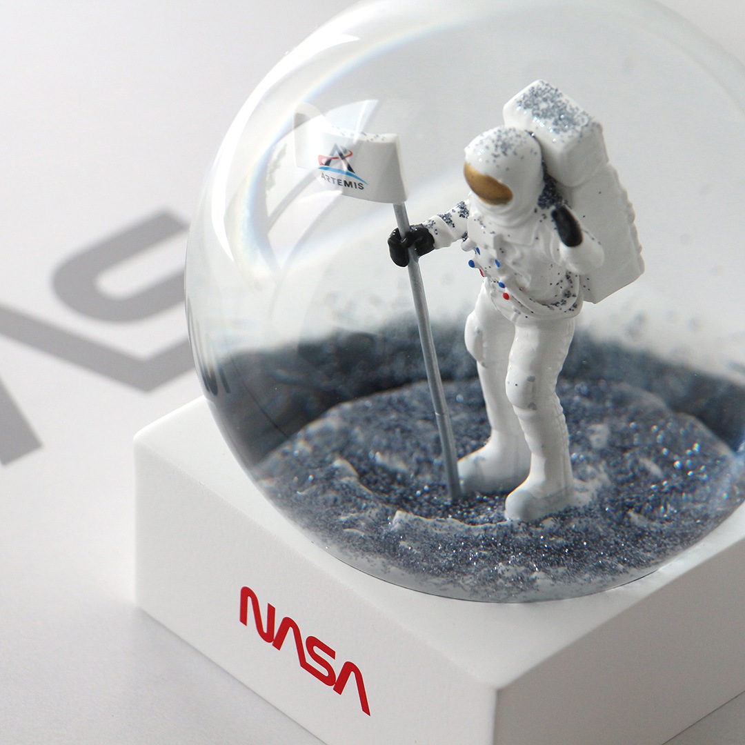 Harrods 激レア 2011 イヤー　スノードーム スノーグローブ 正規品 スノードーム VIENNA SNOW GLOBE スノー グローブ クリスマス