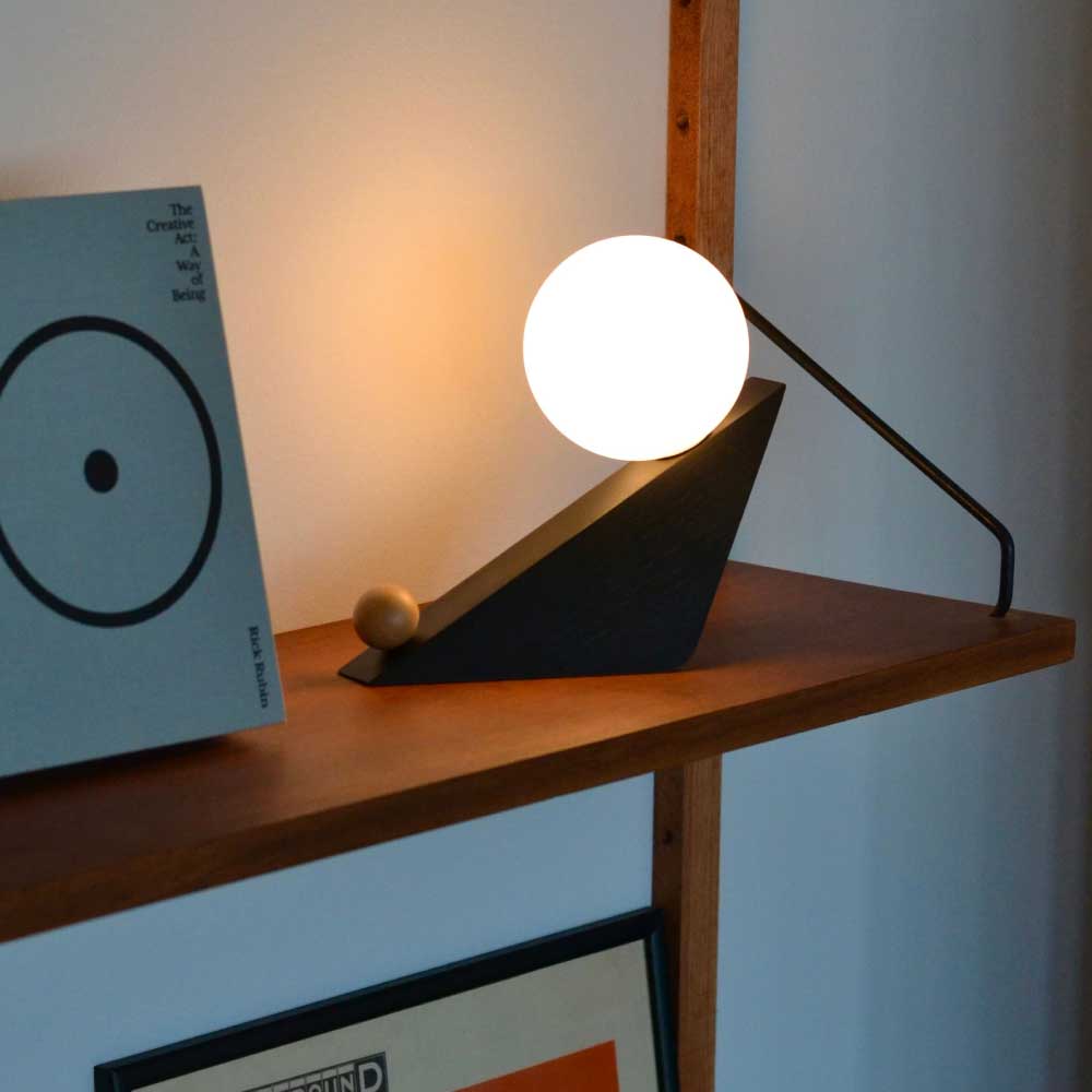 ティルト テーブルランプ 