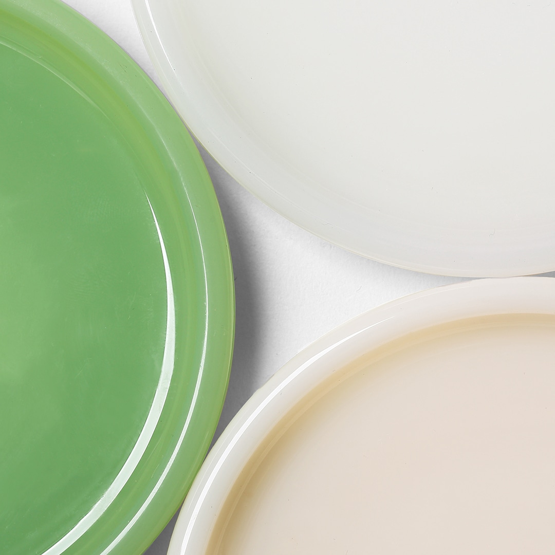 乳白色ガラス　皿　プレート2枚セット 乳白色ガラス 皿 プレート2枚セット