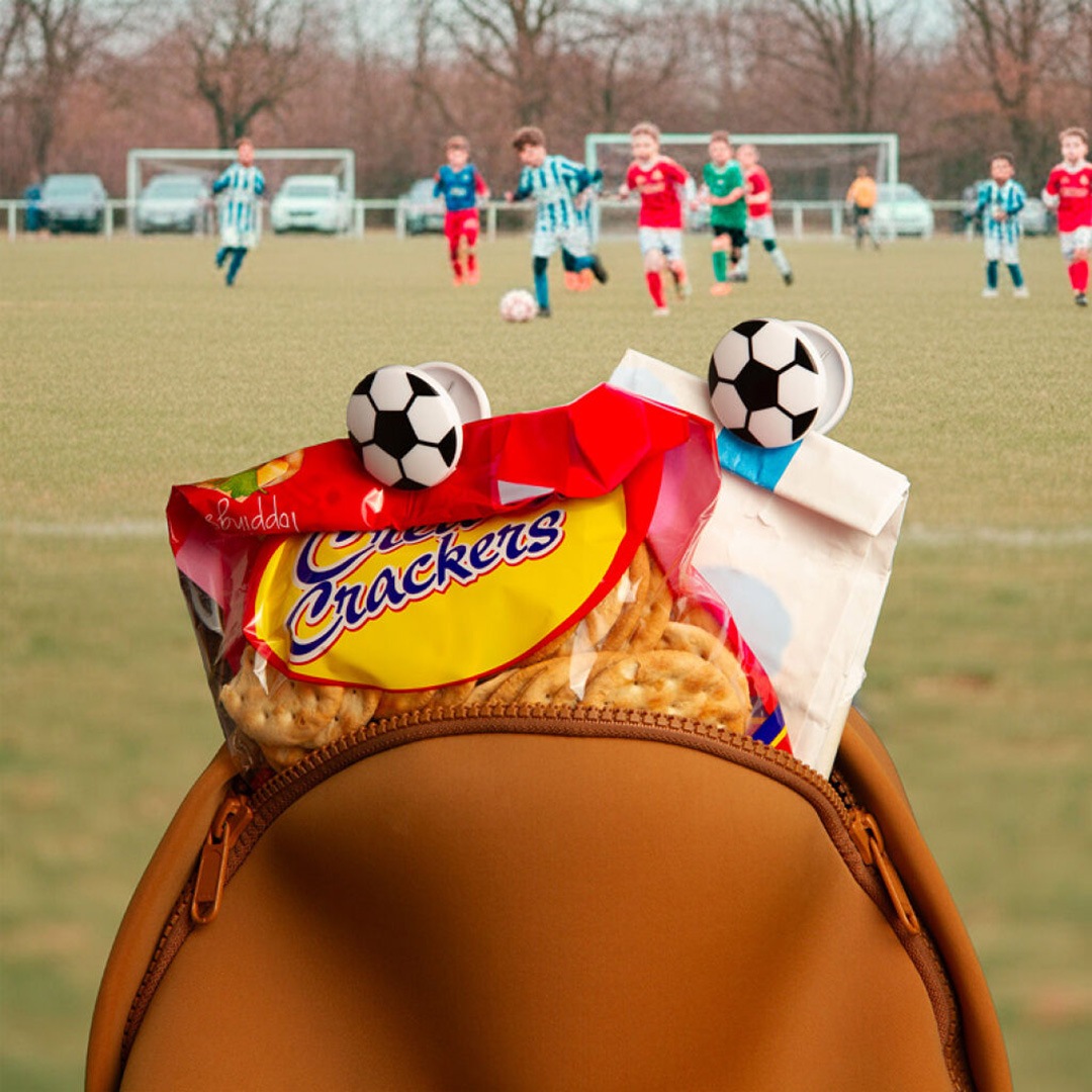 KIKKERLAND サッカー バッグ クリップ | サッカーボールモチーフの