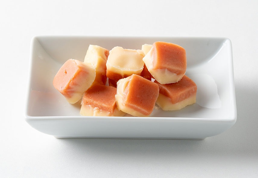 ひとくちおつまみ　鮭チーズ添え