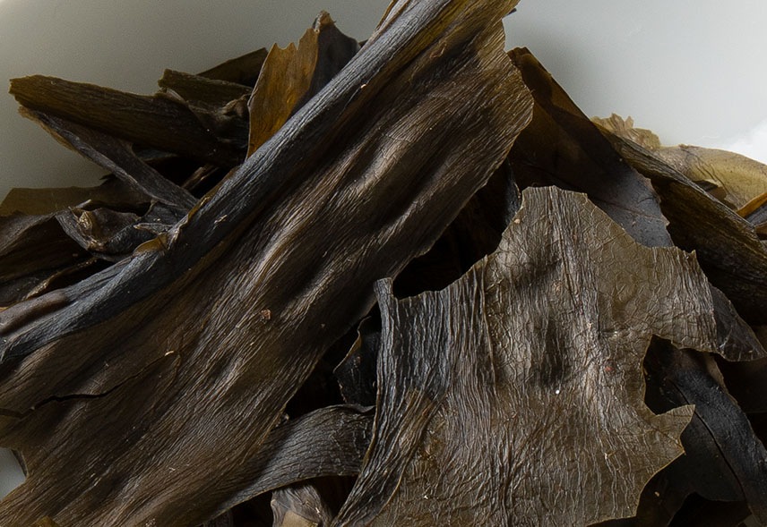 北海道利尻島産 かるサク昆布 梅味