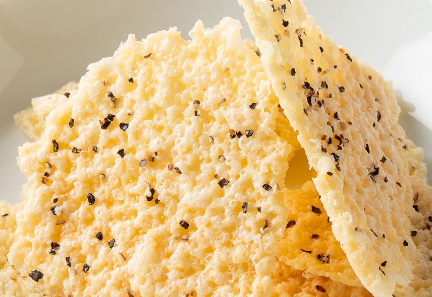 北海道産生乳使用 ニセコでつくったクリスピーチーズ ペッパー