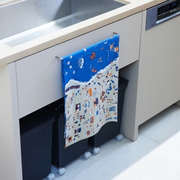 湘南の風を感じる、特別な手捺染手ぬぐい