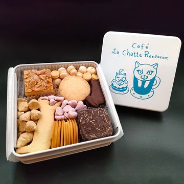 美味しいクッキーがたくさん詰まったわんぱく愛猫ライアンのかわいい「猫缶」