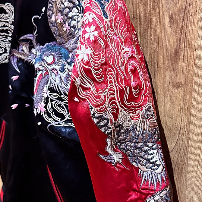 Mサイズ]桜暴れ龍柄刺繍リバーシブルスカジャン｜和柄 龍スカジャン