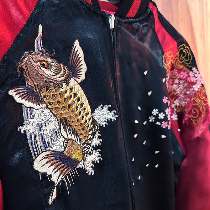 Lサイズ]桜と鬼鯉柄刺繍リバーシブルスカジャン｜和柄｜横須賀