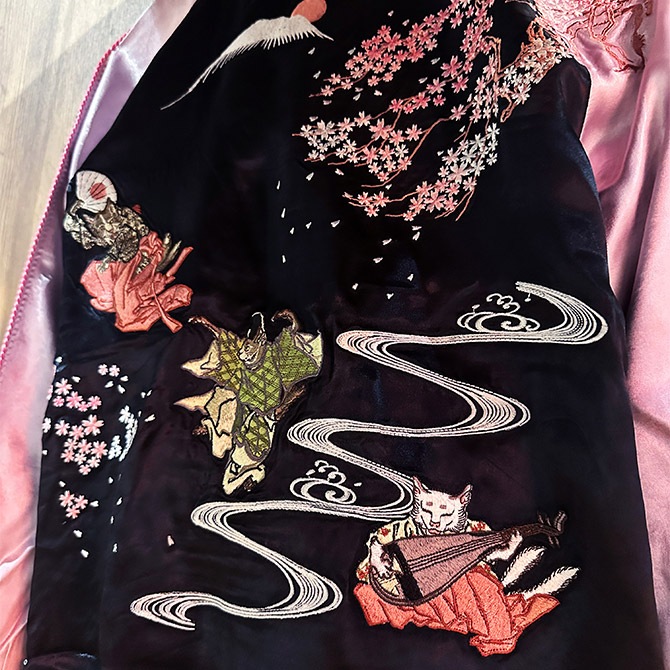 Lサイズ]平安猫の宴会柄刺繍リバーシブルスカジャン｜和柄｜横須賀