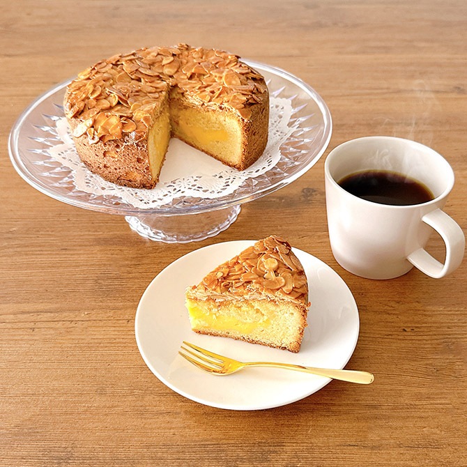 アーモンドカスタードケーキ｜シフォンケーキ｜横須賀シフォン｜DOSKA