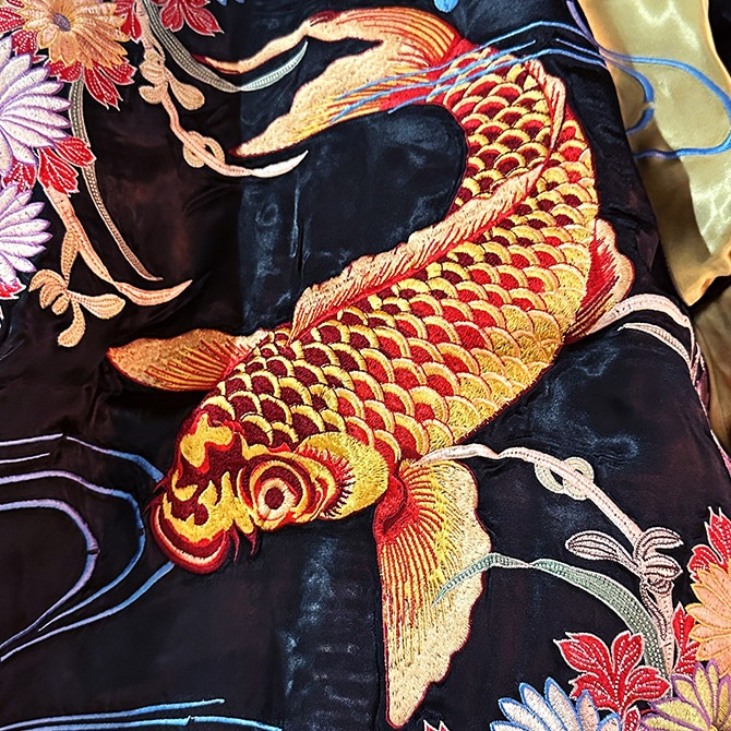 Sサイズ]菊と緋鯉柄刺繍リバーシブルスカジャン｜和柄｜横須賀