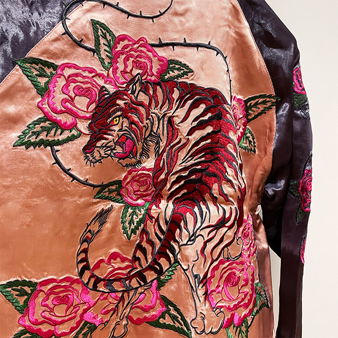XLサイズ]両面刺繍 横須賀薔薇とレッドタイガー柄スカジャン