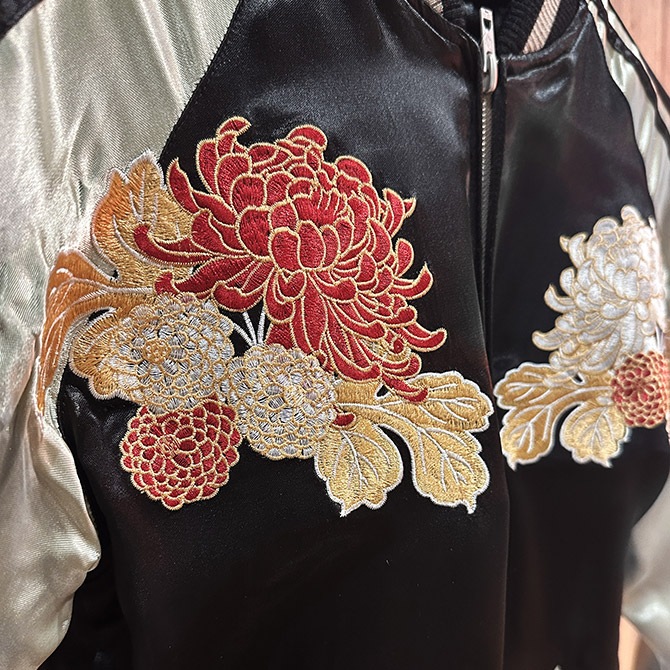 Sサイズ]火の鳥と菊花柄刺繍リバーシブルスカジャン｜手塚治虫
