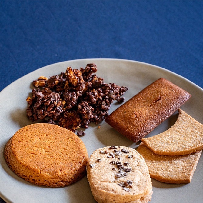 3. ガトー・アミュザン【おまかせ6個入】