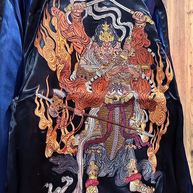 Mサイズ]阿修羅柄刺繍リバーシブルスカジャン【送料無料】｜和柄