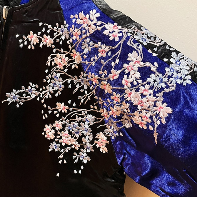 【希少】イオラニ 横浜 月 桜 刺繍 リバーシブル スカジャン サイズM Mサイズ]桜と鶴柄刺繍ちりめん袖柄刺繍リバーシブルスカジャン