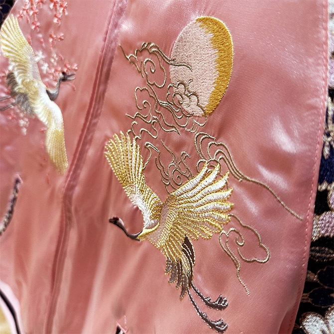 XLサイズ]桜と鶴柄刺繍ちりめん袖柄刺繍リバーシブルスカジャン ピンク