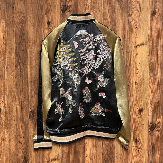 入手困難！ スカジャン リバーシブル 刺繍デザイン 蛙 好配色 L 美品♪ Mサイズ]蛙の無礼講柄刺繍リバーシブルスカジャン【送料無料】｜和柄