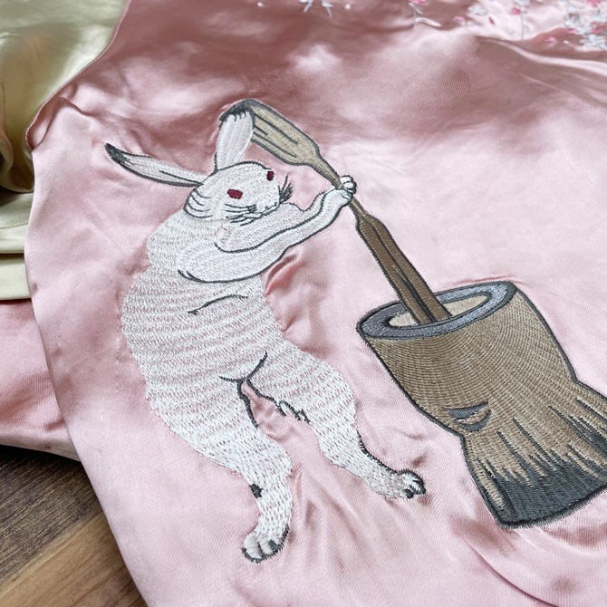 Sサイズ]月桜兎柄刺繍リバーシブルスカジャン【送料無料】｜和柄