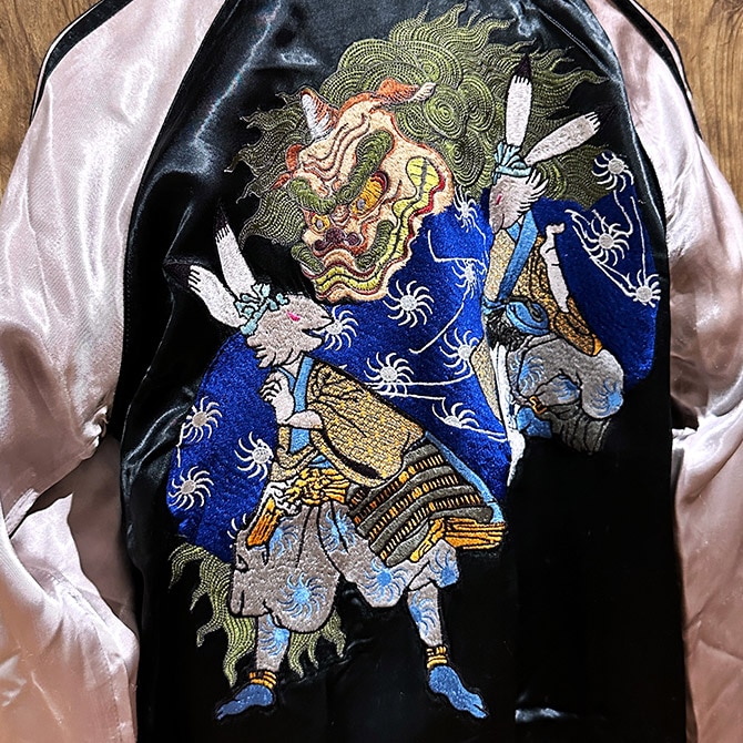 Lサイズ]兎と獅子舞柄刺繍リバーシブルスカジャン【送料無料】｜和柄