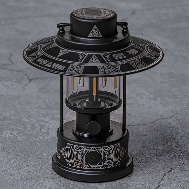 RETRO D LAMP